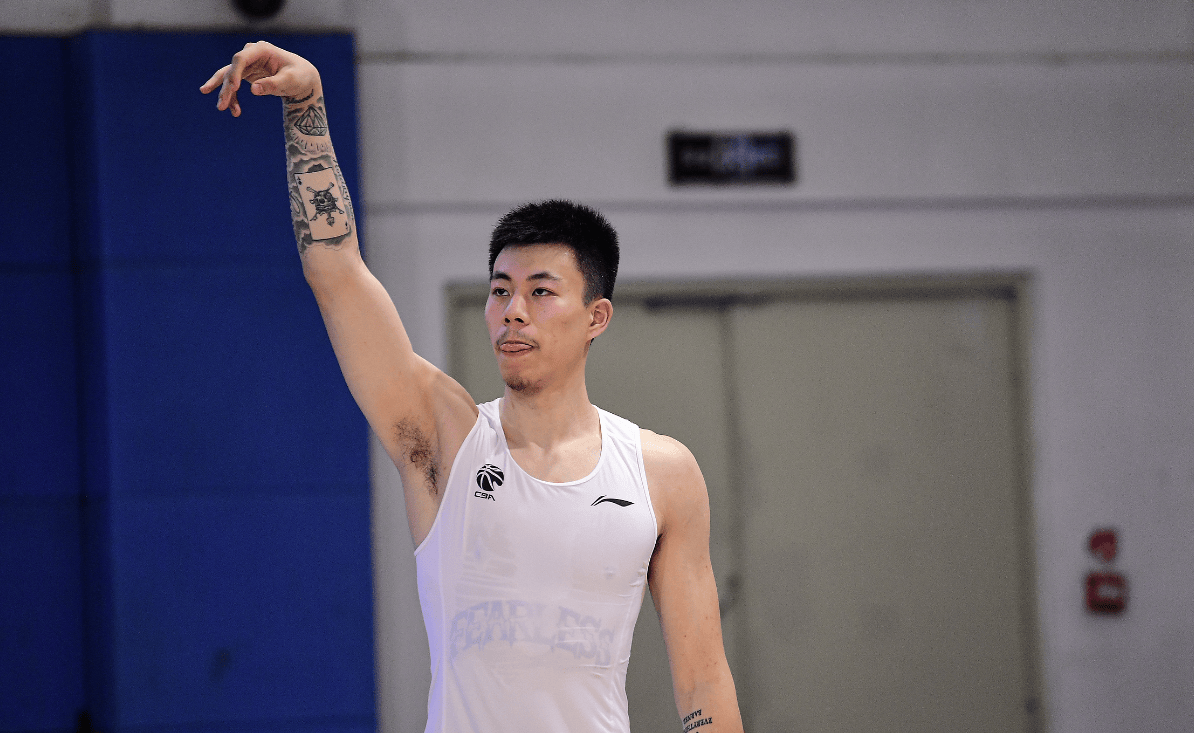 湖人逆转山东队,张镇麟点燃赛场 湖人逆转山东队,张镇麟点燃赛场